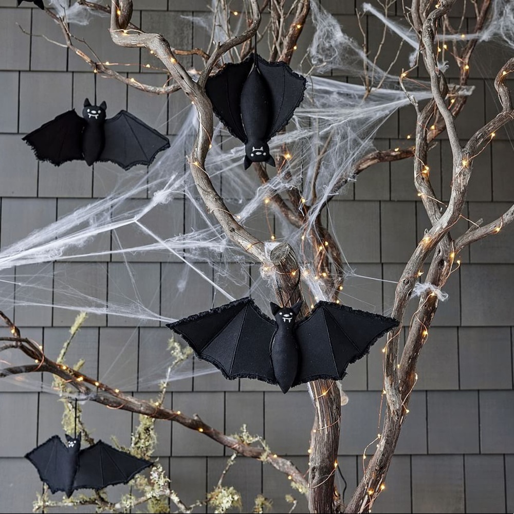 Pottery Barn kids Spooky and Cute Embroidered Hanging Bats, Set Of 6 🦇SOLD OUT!